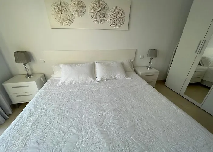 Royal By Croma Естепона