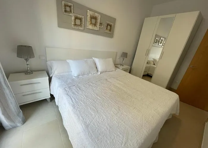 Готель Royal By Croma