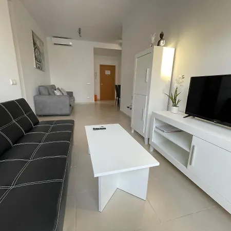 Royal By Croma מלון 3*