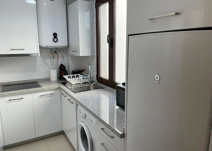 Royal By Croma فندق